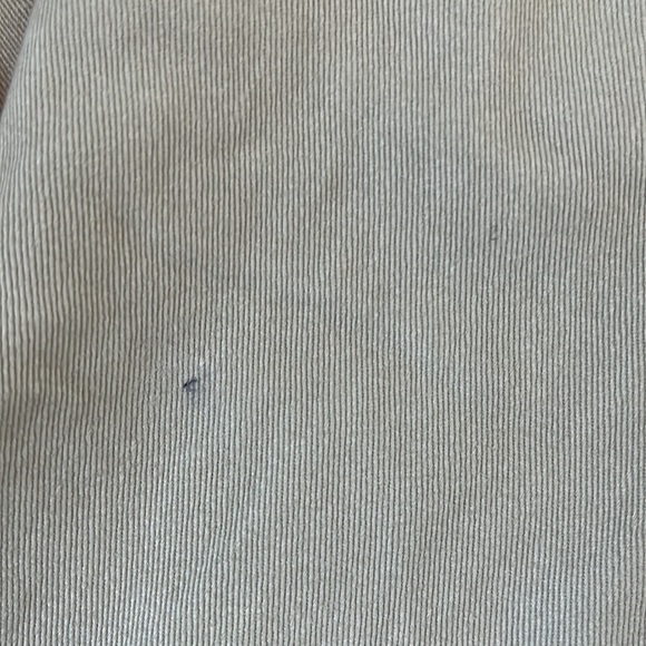 Aritzia TNA Cargo Jogger pants in Olive Beige in Size Large - Picture 7 of 8